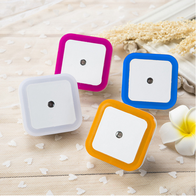 4PCS 1W Light Sensor US Plug LED Night Light for Kid Baby Bedroom Random Color