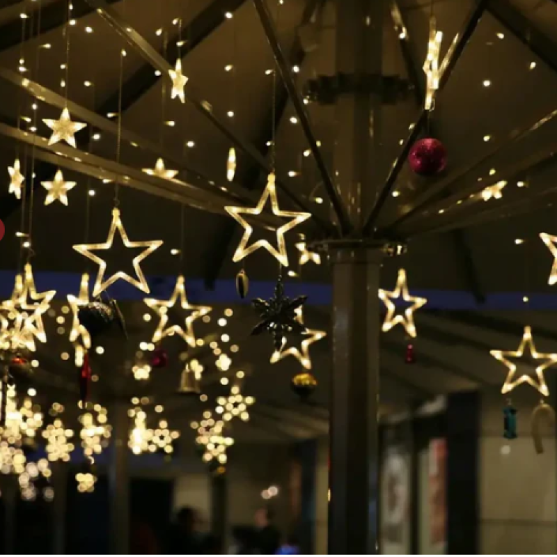 Star-shaped LED Curtain String Lights