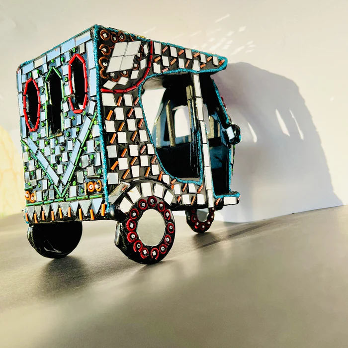 Stunning Miniature Rickshaw Model - Vintage Collector's Item