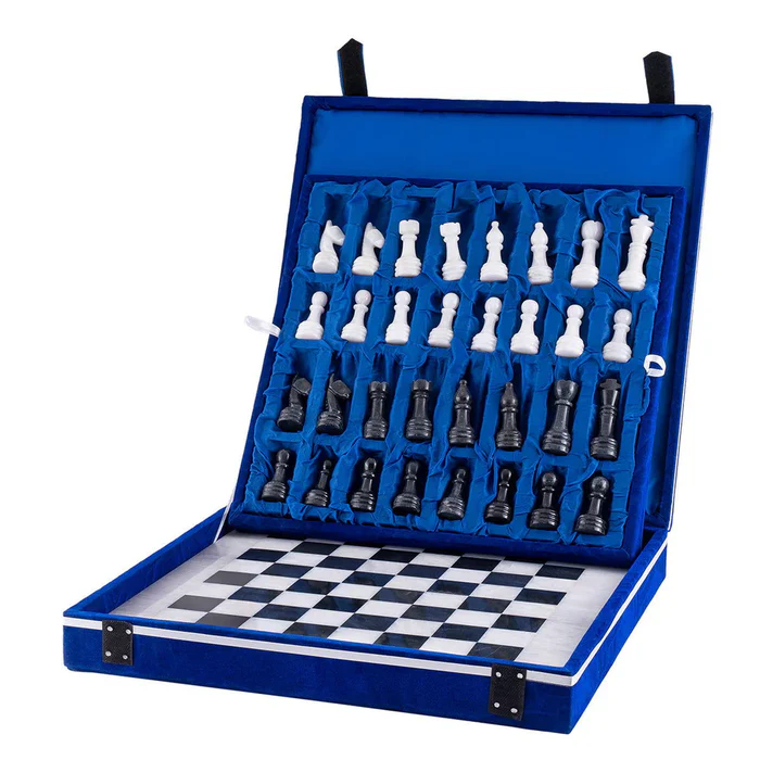Onyx Chess Décor for Distinctive Home Styling