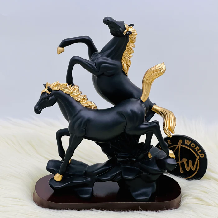 Timeless Classic Matte Horse Statue for Art Enthusiasts