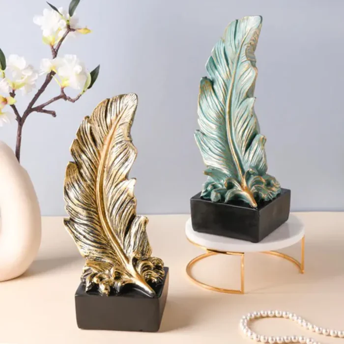 1 Piece Feather Sculpture - Elegant Office Decoration for a Chic Workspace