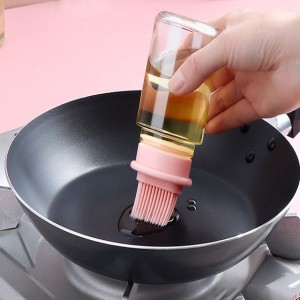 Silicone Barbecue Oiling Brush with Large Capacity Bottle