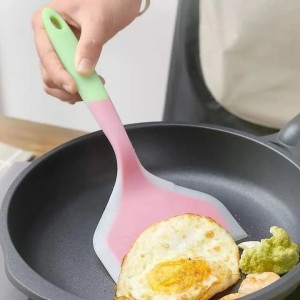 Silicone scrapper