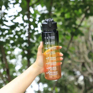Versatile 3-Piece Metallic Water Bottle Set
